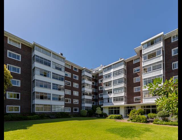1 BEDROOM APARTMENT FOR SALE IN RONDEBOSCH
